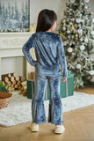 <img src="Blue-White-Snowflake-Velvet-Long-Sleeve-Top-Flare-Pants-Set.jpg" alt="Blue White Snowflake Velvet Long Sleeve Top Flare Pants Set" loading="lazy">